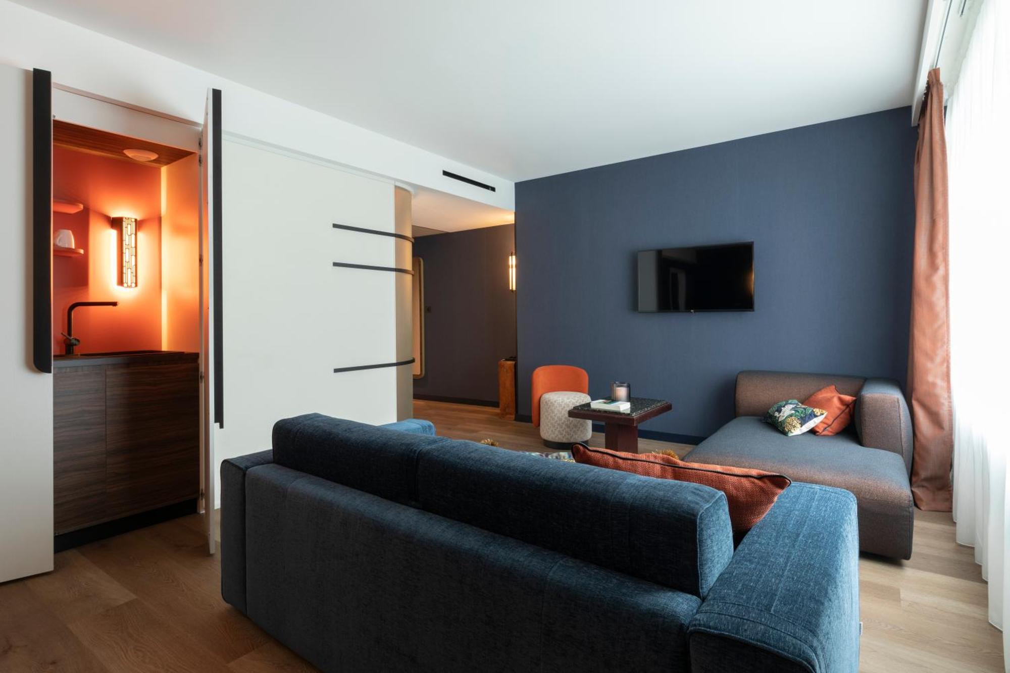 Le Continental Hotel 4*